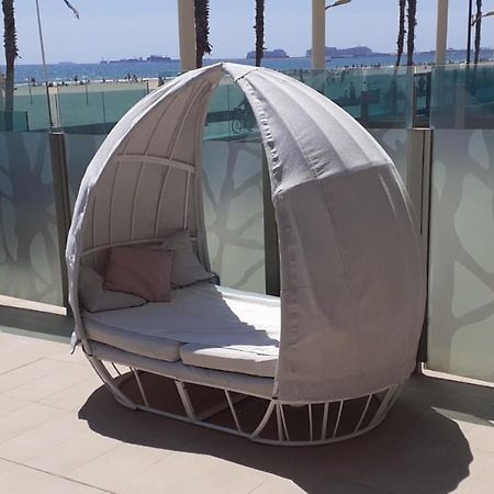 Luxury Beach Front Apartment With Pool Valencia Exterior foto