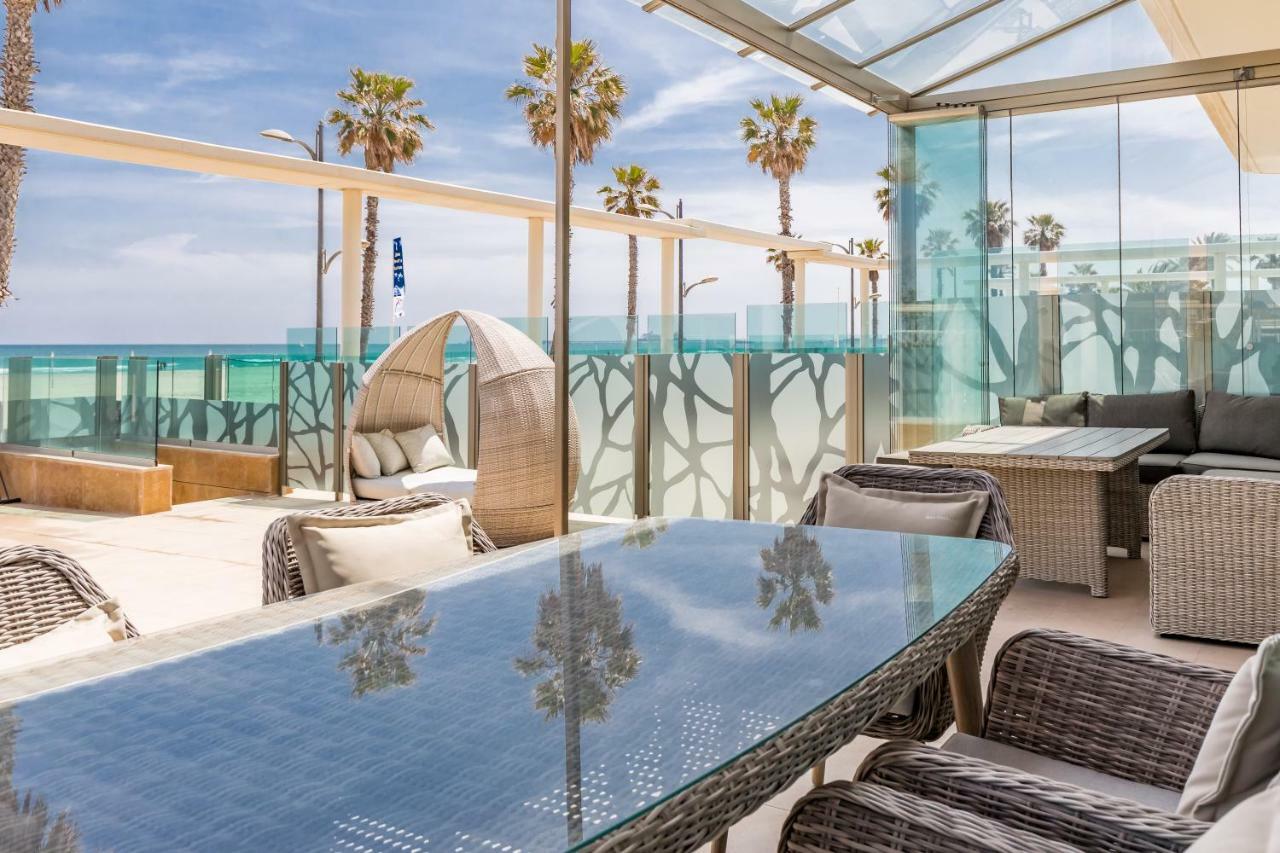 Luxury Beach Front Apartment With Pool Valencia Exterior foto