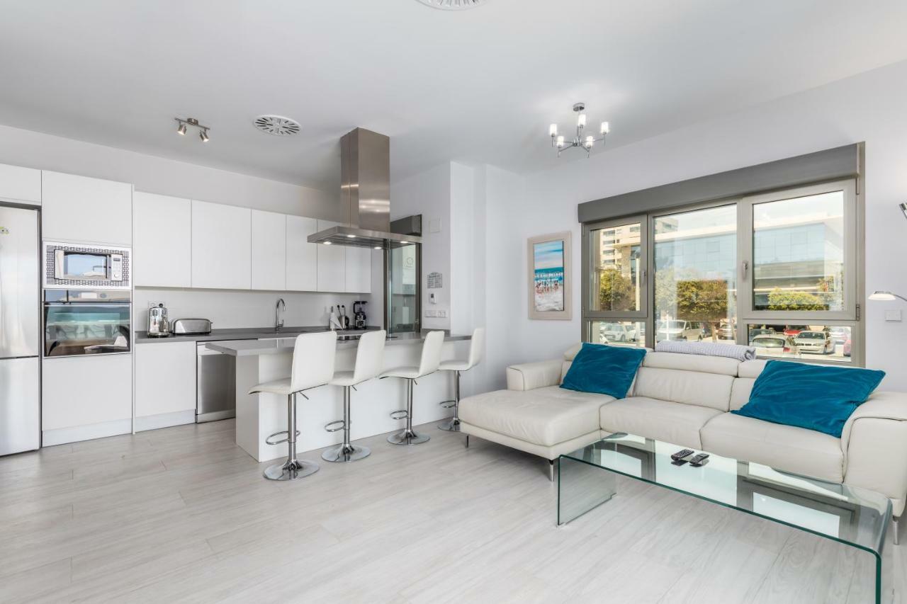 Luxury Beach Front Apartment With Pool Valencia Exterior foto