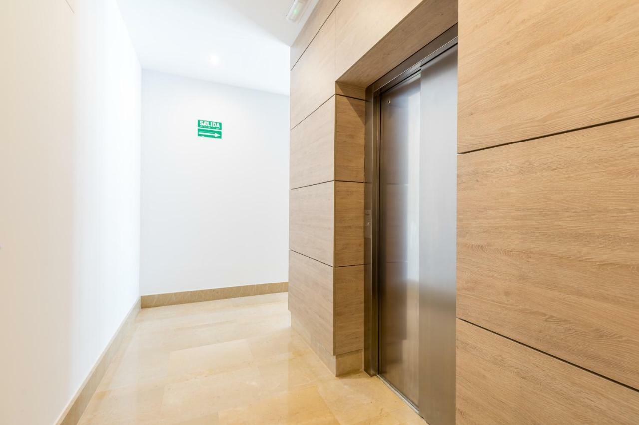 Luxury Beach Front Apartment With Pool Valencia Exterior foto
