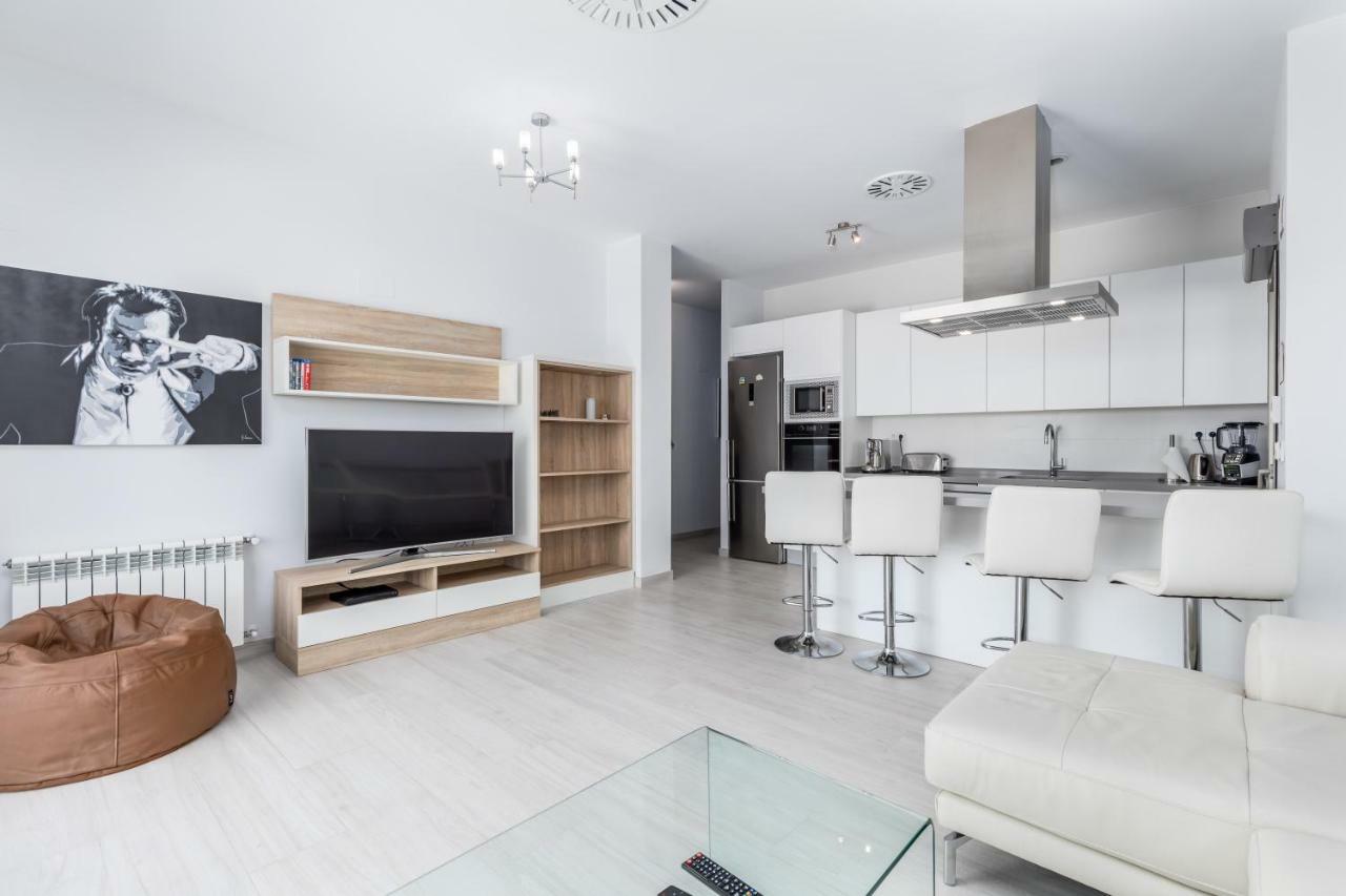 Luxury Beach Front Apartment With Pool Valencia Exterior foto