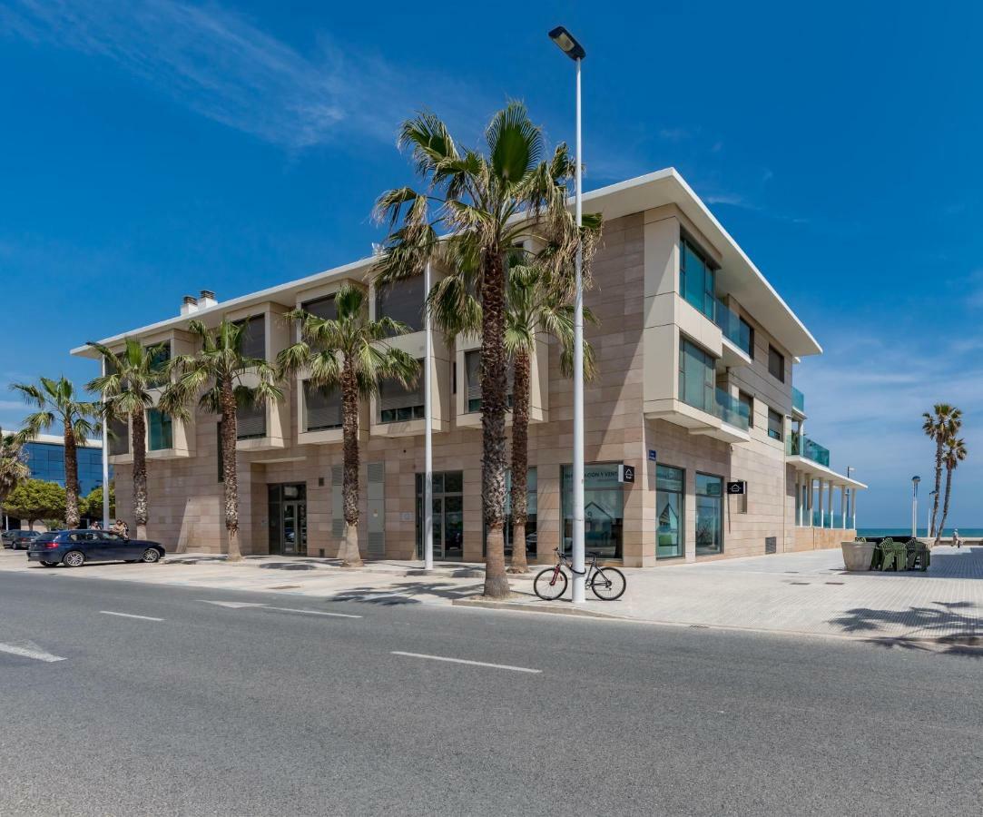 Luxury Beach Front Apartment With Pool Valencia Exterior foto